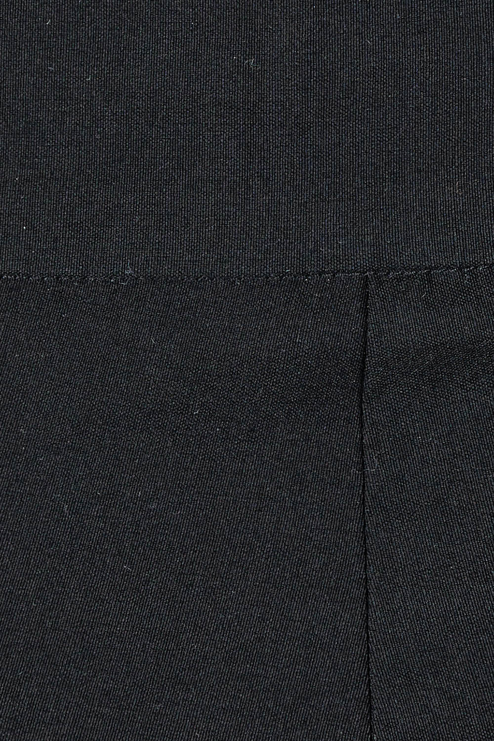 Product shot of The Contour Capri Pant in colour Black (Black), detail