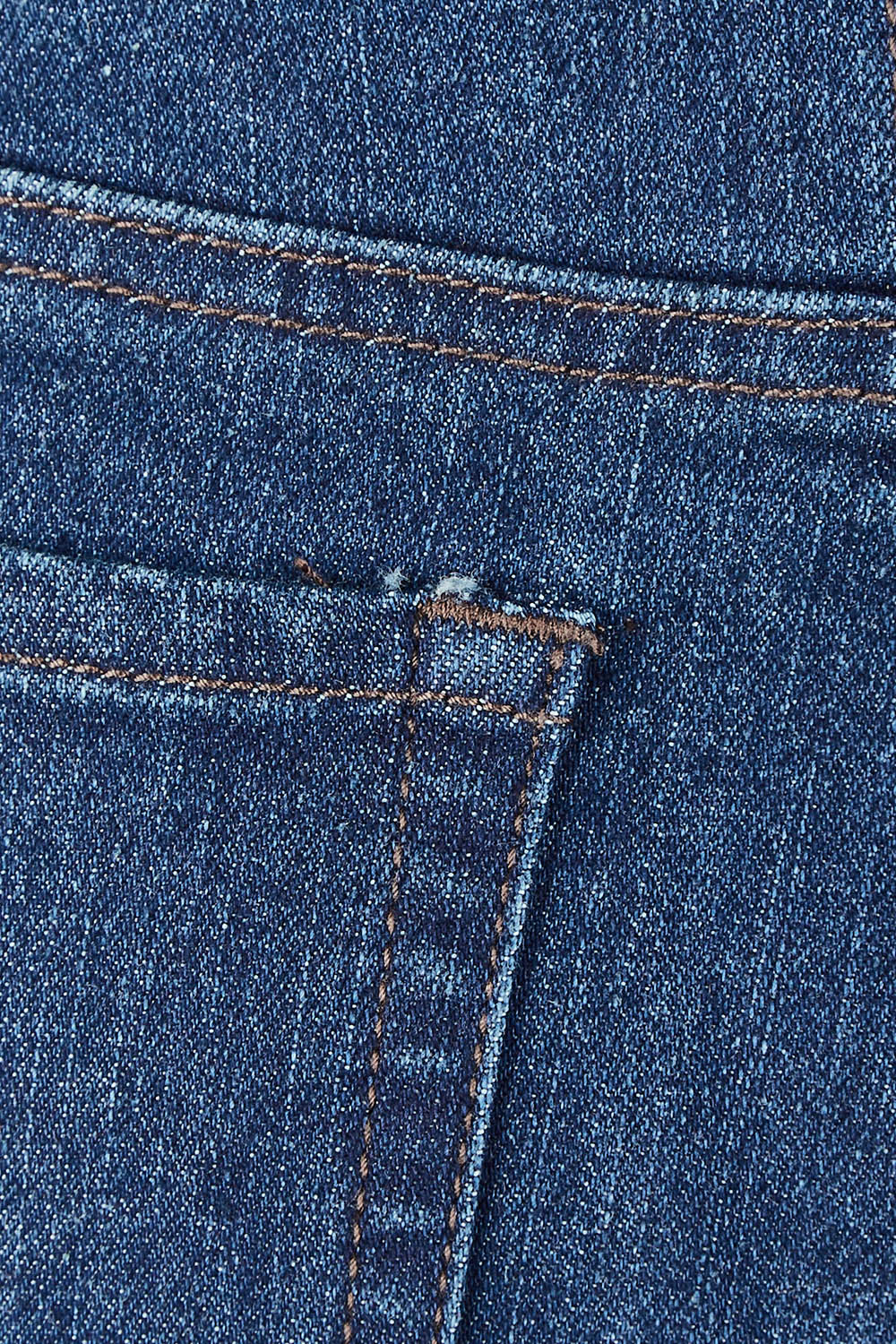 Product shot of The Contour Jean in colour Darkdenim (Blue), detail