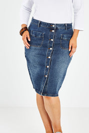 Model Jess wearing size 14 of The Midi Button Up Skirt in colour Darkdenim (Blue), from the front, cropped image
