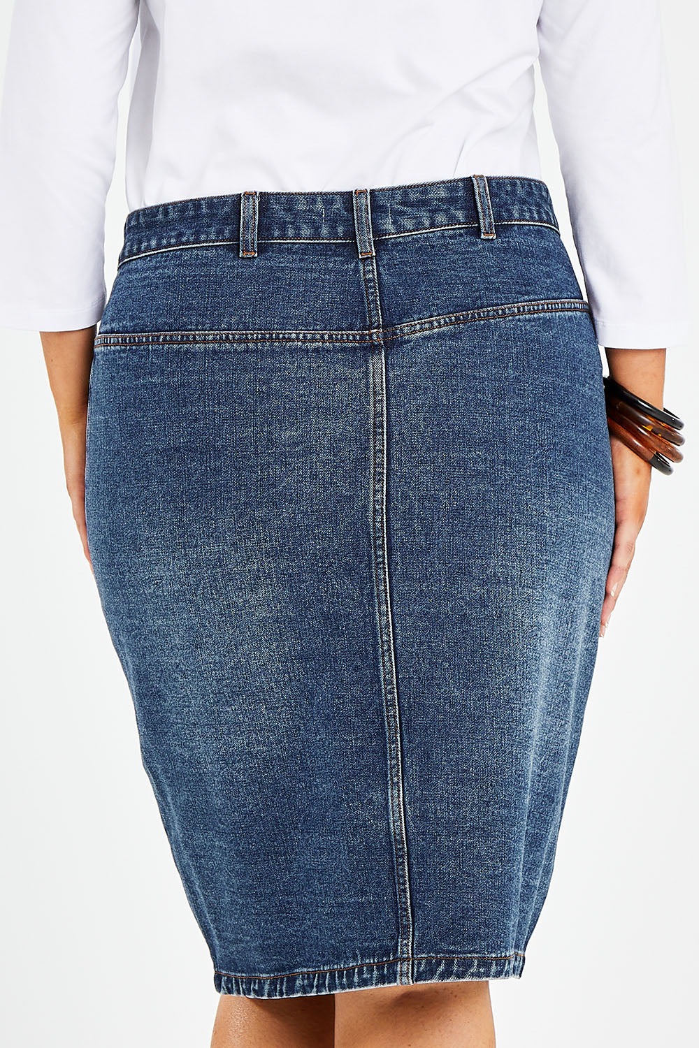 Model Jess wearing size 14 of The Midi Button Up Skirt in colour Darkdenim (Blue), from the front, showing the whole outfit