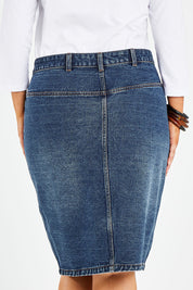 Model Jess wearing size 14 of The Midi Button Up Skirt in colour Darkdenim (Blue), from the front, showing the whole outfit