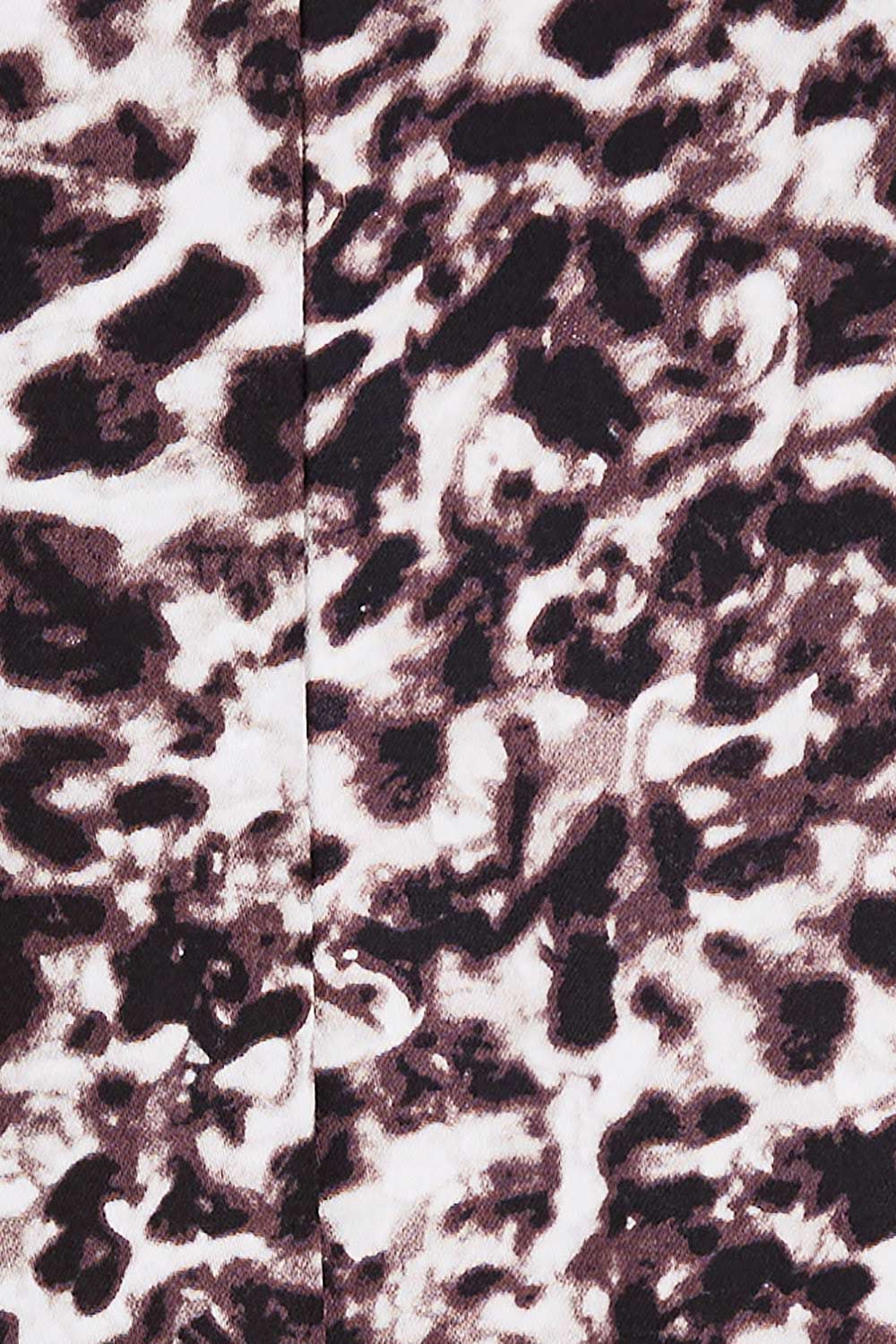 Product shot of The Everyday Printed Blazer in colour Mutedpink (Pink), detail