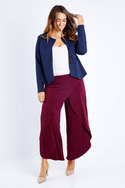 Model Laura wearing size 14 of The Define Ponte Jacket in colour Deepnavy (Blue), from the front, showing the whole outfit