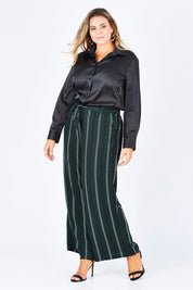 Model Fiona wearing size 16 of the Belle Wide Stripe Pant in colour GreenStrip (Green), from the front, showing the whole outfit