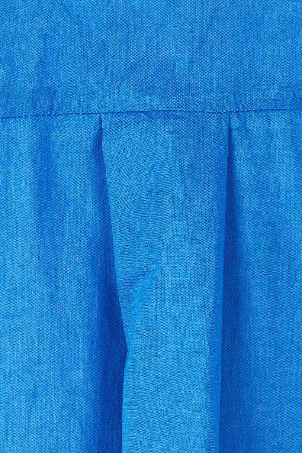 Product shot of the Relaxed Elegance Boyfriend Shirt in colour Cobalt (Blue), detail