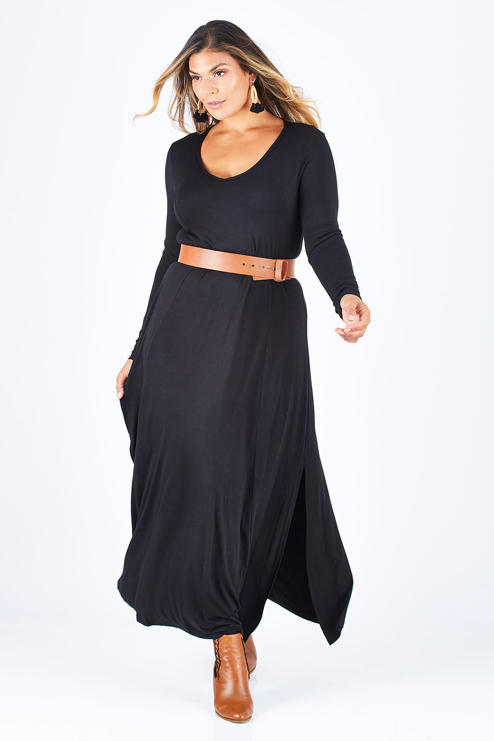 Model Palatina wearing size 14 of the My Faithful Maxi Tee Dress in colour Black (Black), from the front, showing the whole outfit