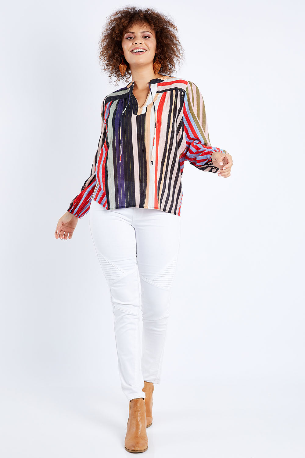 Model Lala wearing size 10 of the Fleetwood Top in colour Manhattan, from the front, showing the whole outfit
