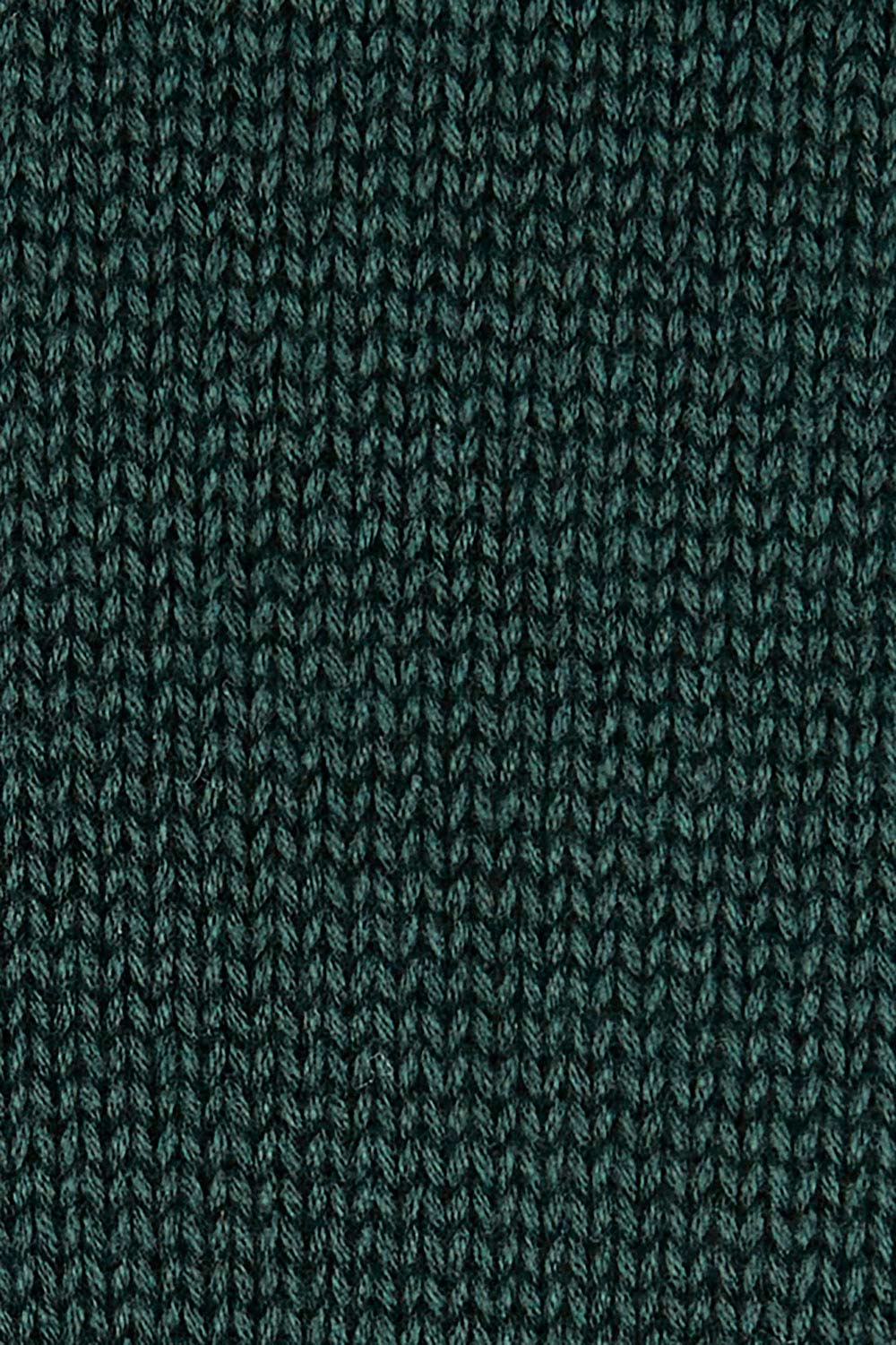 Product shot of the Poppy Knit in colour Forest (Green), detail
