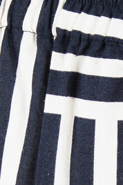 Product shot of the Bauhaus Pant in colour Navyoat (Blue), detail