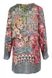 Product shot of the Lindeman Tunic in colour Multi (Pink), from the back