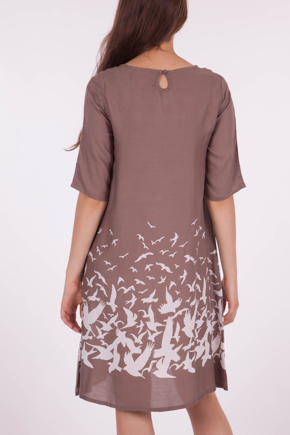 A model wearing size 10 of the ROBBIE 3/4 Sleeve Shift Dress Place M Bird in colour NaturalWht, from the back