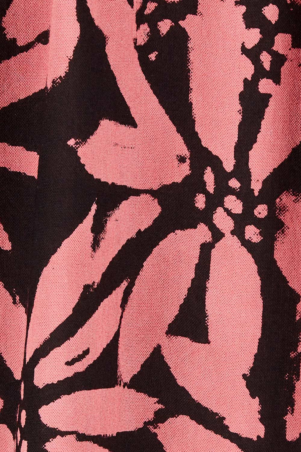 Product shot of the Jess Blouse in colour Flower (Black), detail