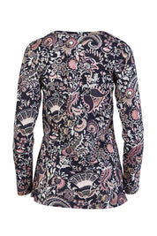 Product shot of the Ingrid L/S Top in colour Persian (Black), from the back