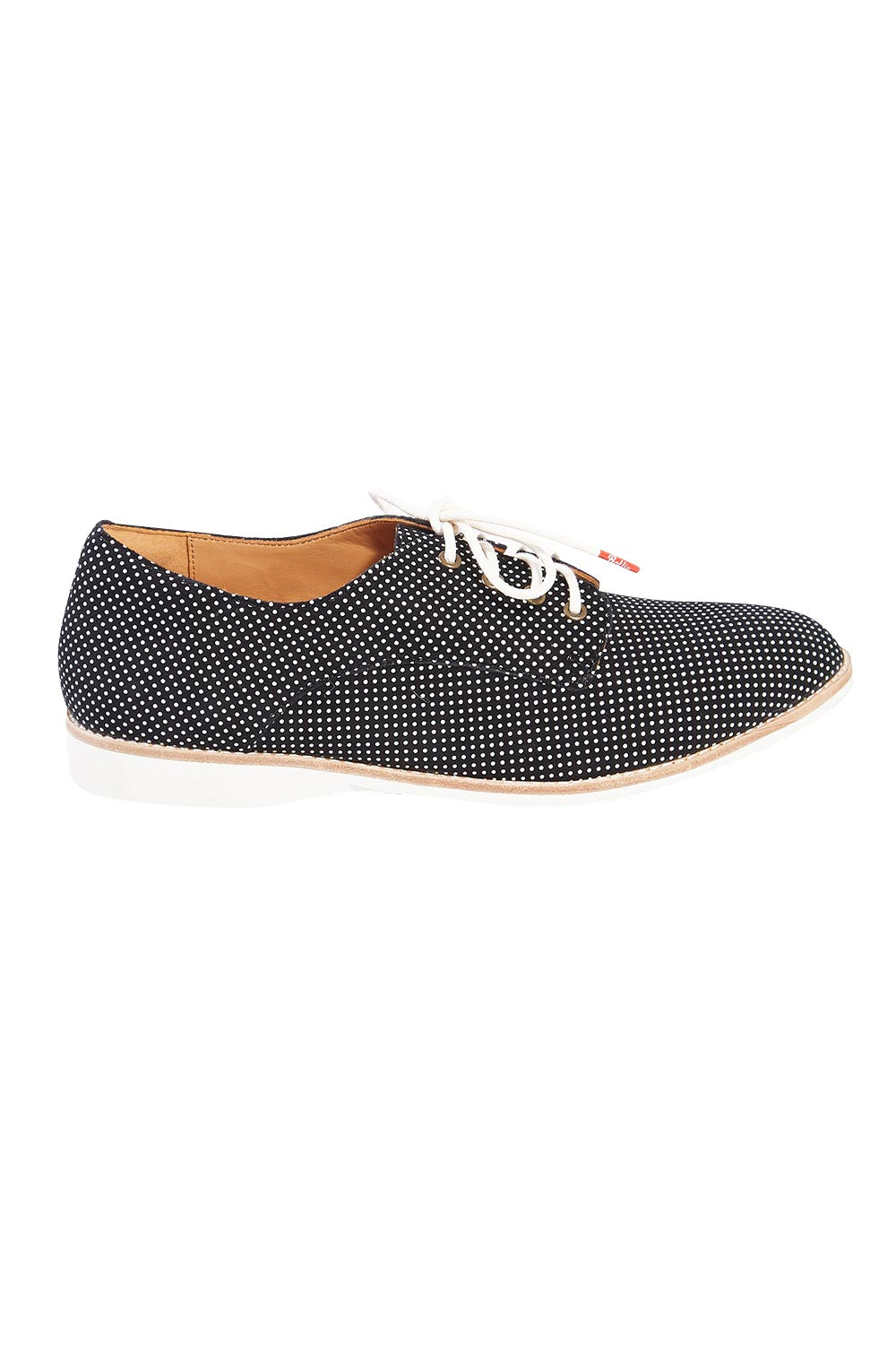 Product shot of the Derby Dream Flat in colour Blackspot (Black), from the front