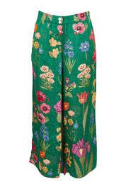 Product shot of the Tea Pant in colour Emerald (Green), from the front