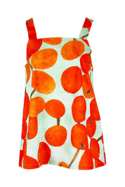 Product shot of the Undra Tank in colour Redberry (Red), from the front
