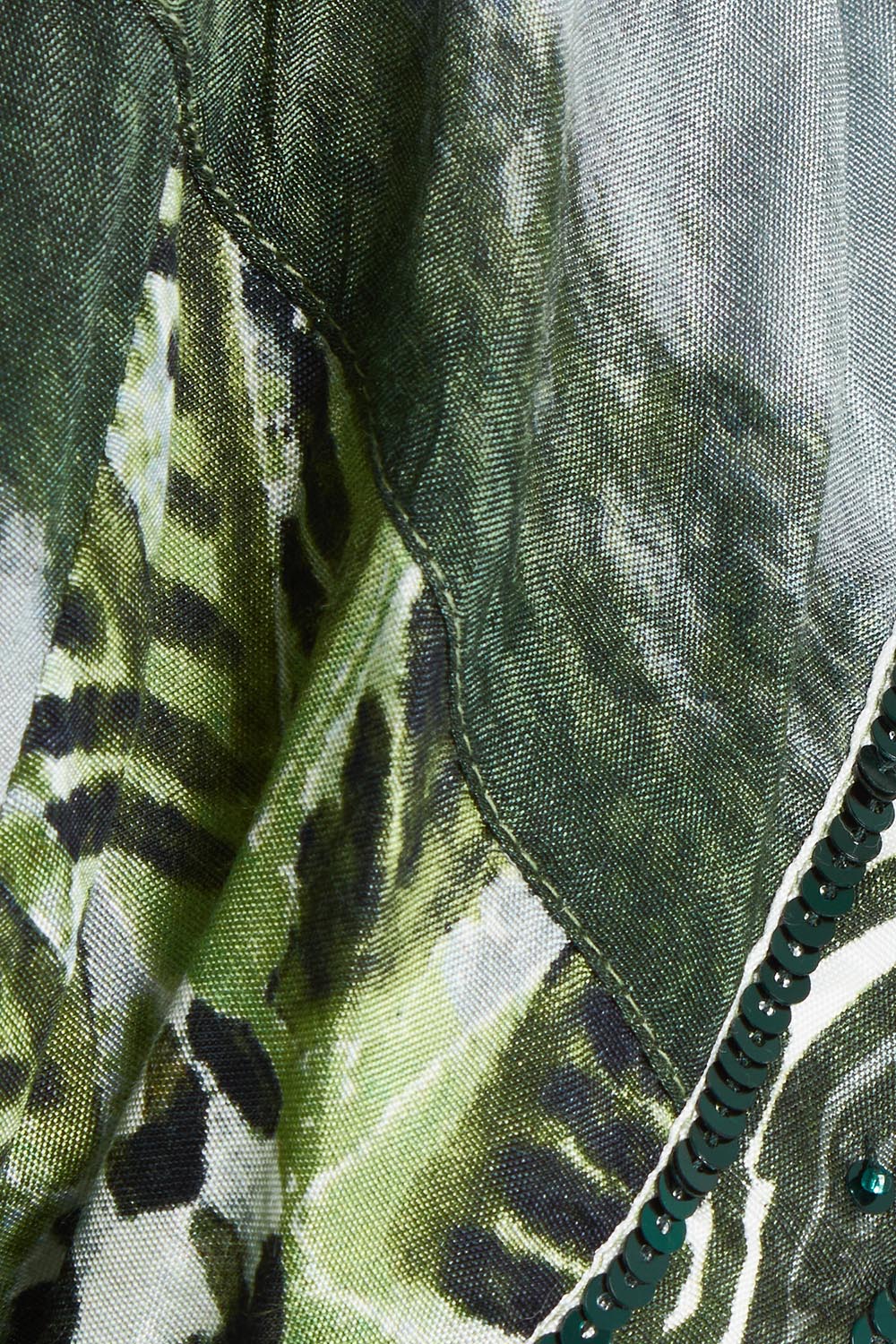 Product shot of the Palm Cove Top in colour Tropical (Green), detail