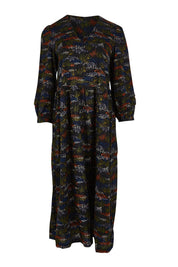 Product shot of the Sea Line Dress in colour Moormeadow (Black), from the front