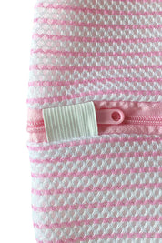 Product shot of the Lingerie Wash Bag in colour Pink (Pink), detail