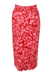 Product shot of the Camilla Cotton Scalloped Hem Skirt in colour Flowerpop (Red), from the back
