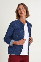 Model Riina wearing size S of the Maggie Denim Jacket in colour Darkdenim (Blue), from the front, cropped image