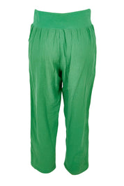 Product shot of the Byron Cotton 7/8 Pant in colour Emerald (Green), from the back