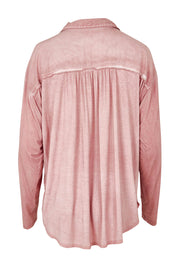 Product shot of the Paige Garment Washed Shirt in colour Washpink (Pink), from the back