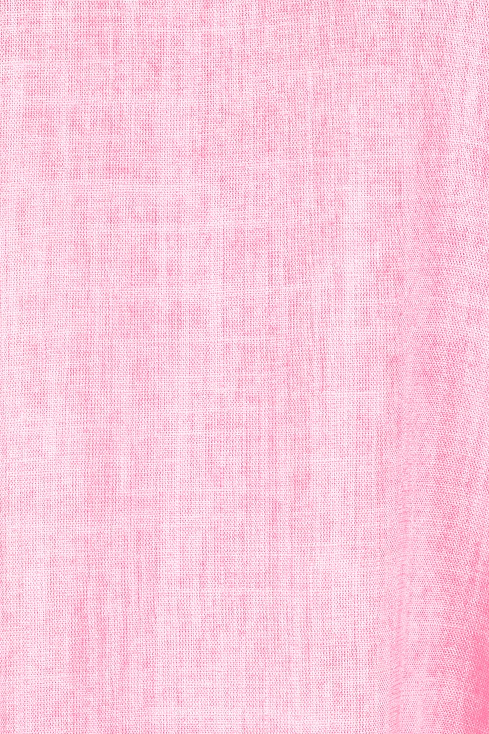 Product shot of The Sienna Linen Blend Tee in colour Pink (Pink), detail