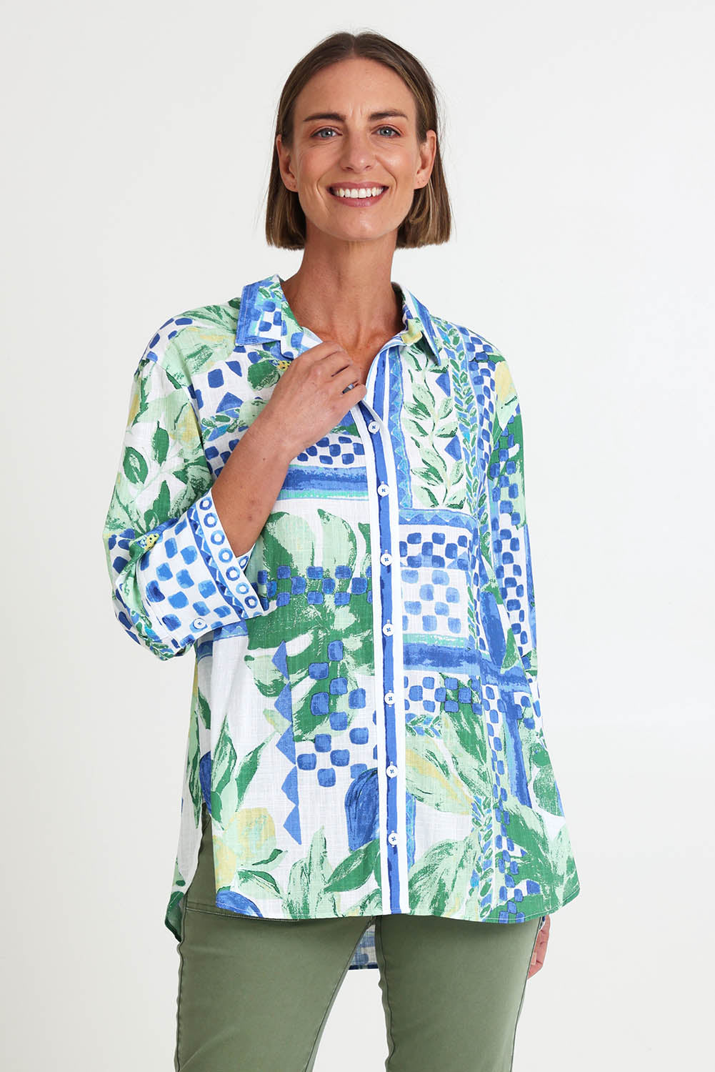 Model Riinar wearing size 10 of the Limoncello Print Shirt – Apple in colour Apple, in a cropped view