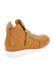 Product shot of the Ohmy Ankle Boot in colour DkTanWhite, from the back