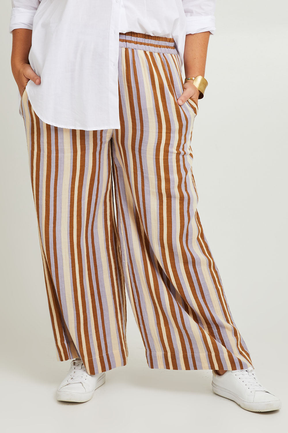 Model Fiona wearing the Striped Cotton Wide Leg Lounge Pant in colour Lilacstrip, from the front, cropped image