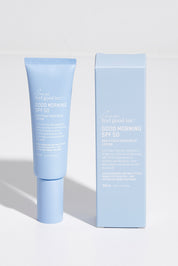 A model wearing size OneSize of the Good Morning SPF 50+ in colour Morning (Blue), from the front, showing the whole outfit