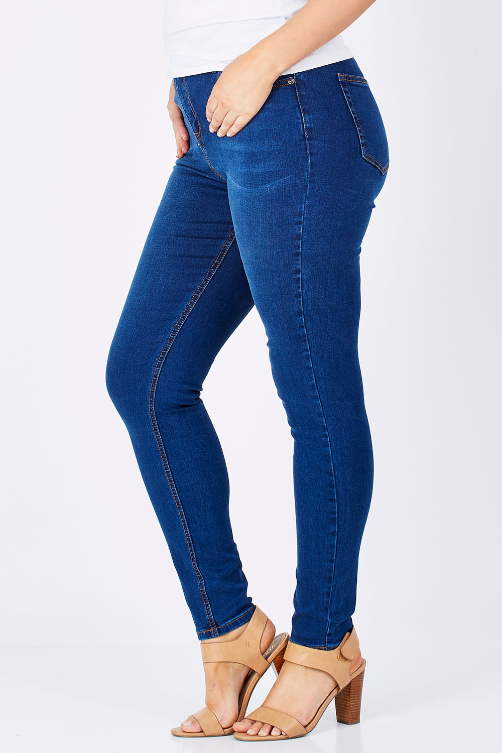 Model Jess wearing size 14 of the Diana Skinny in colour Denim (Blue)