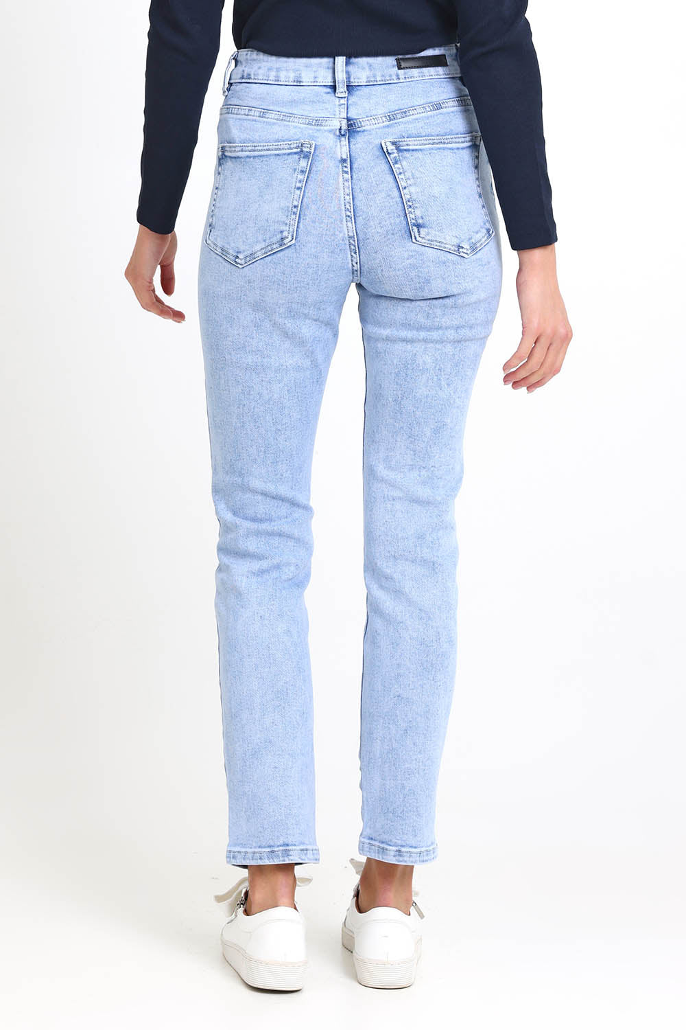 Ava High-Waisted Straight Leg Jean - Lightdenim