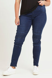 Model Chanel wearing size 16 of the River Ribbed Pull On Jean in colour Darkdenim (Blue), from the front, cropped image