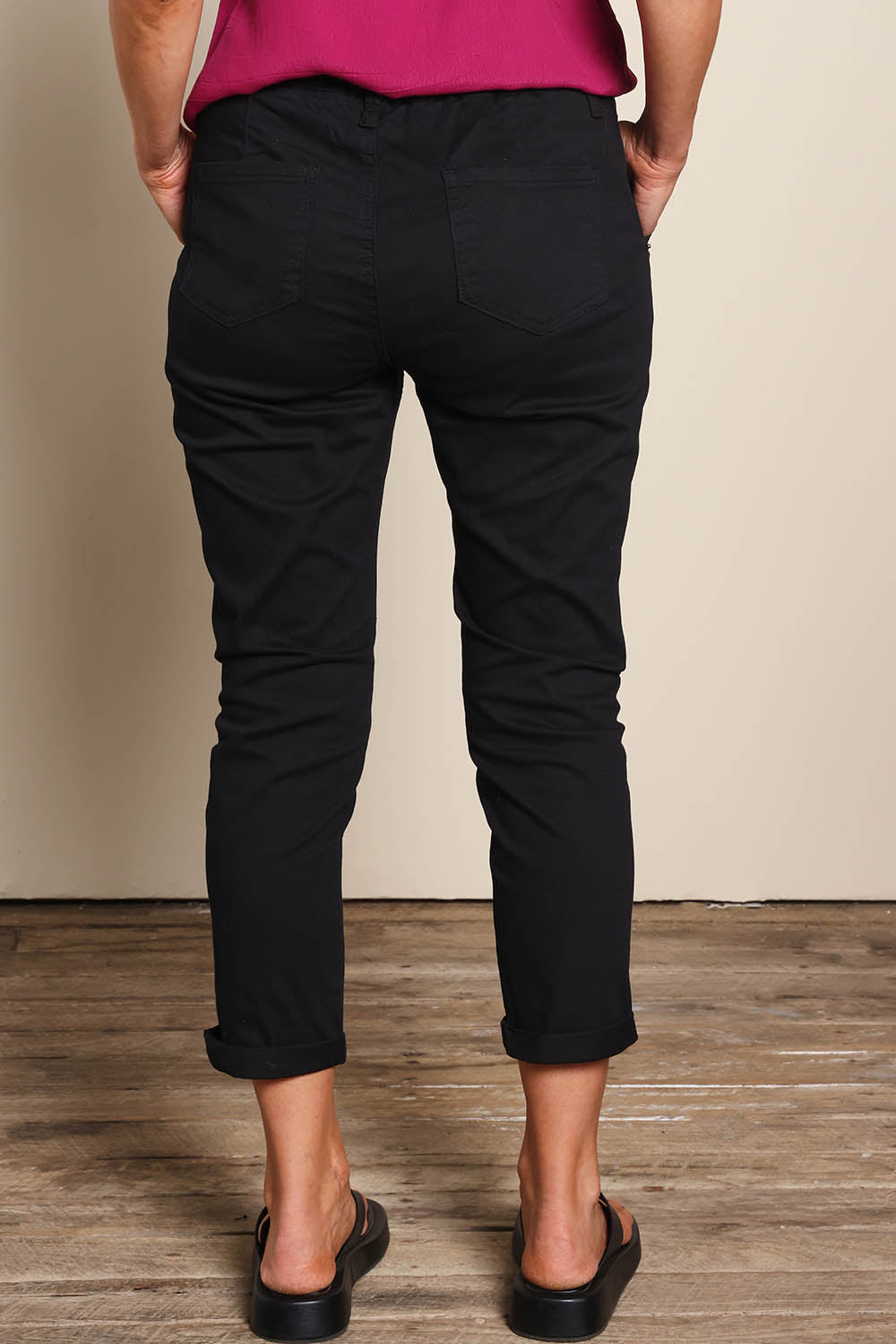 Robin Drawstring Pull On Pant - Black