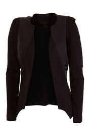 Product shot of the Persuit Jacket in colour Diesel (Black), from the front