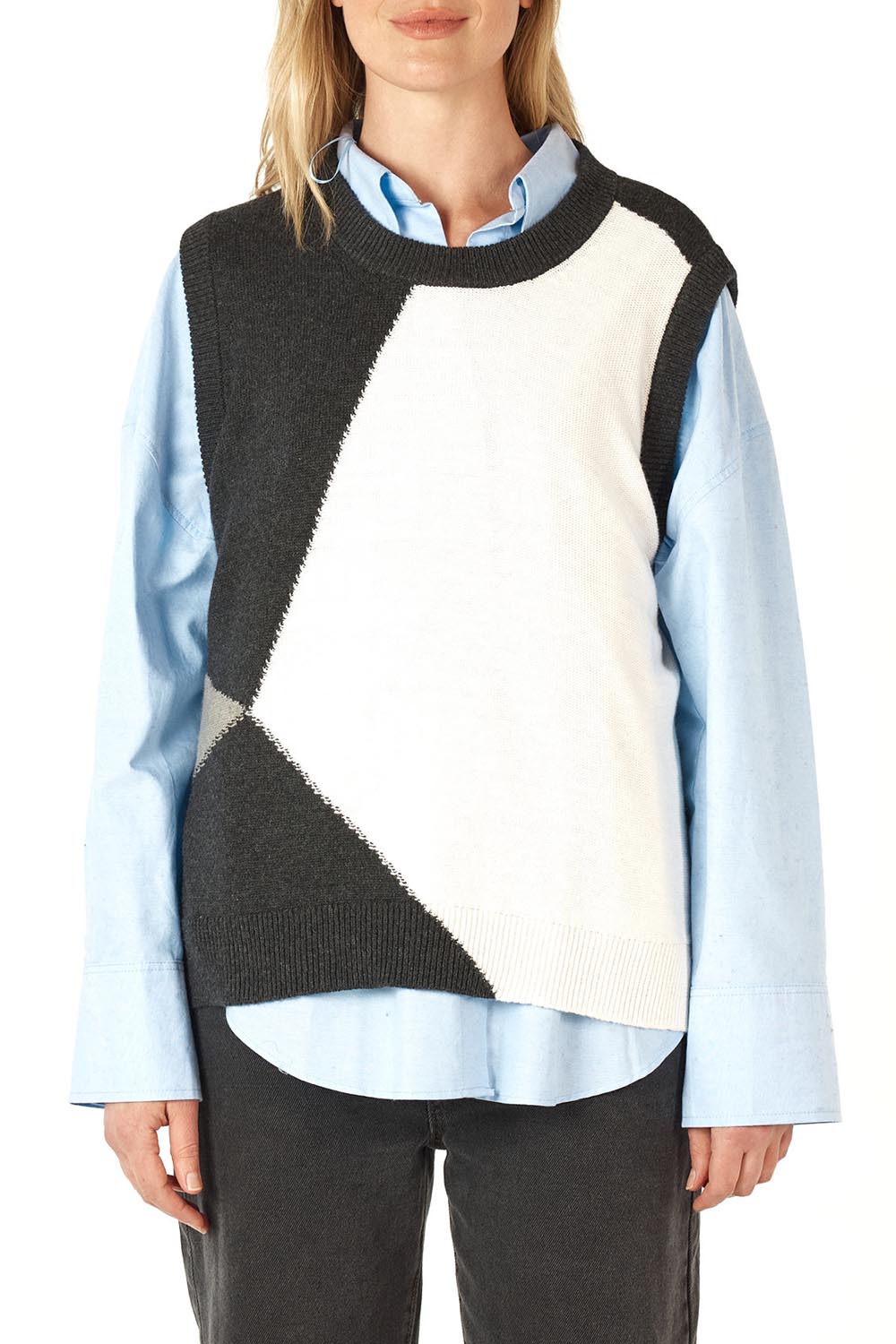 A model wearing the Diamond Dapper Cotton Cashmere Vest in colour Charcoal, from the front, cropped image