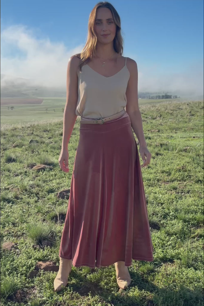 Love By Candlelight Velvet Skirt – Dustyrose