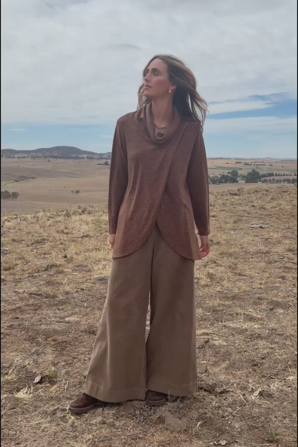 Crossing The Plains Snuggle Jumper - Chocolate