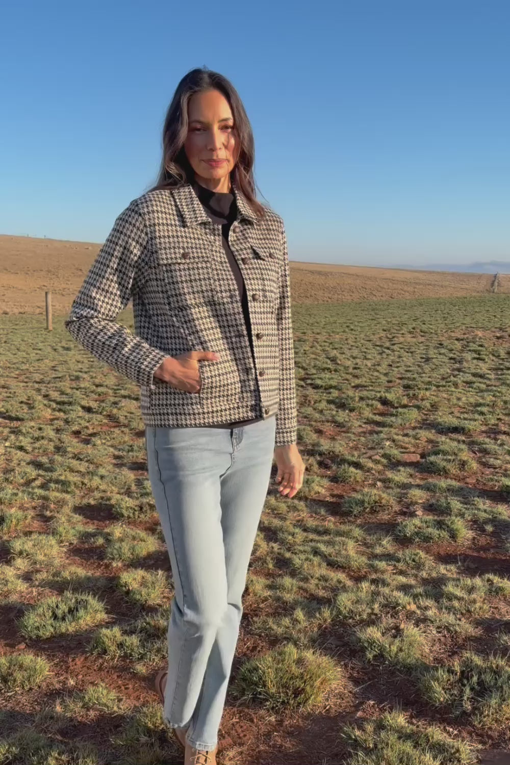 The Heritage Check Jacket – Tanblack