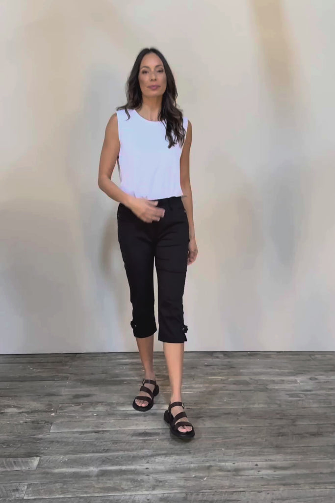 The Pull On Elastic Waist Cotton Blend Capri Pant - Black