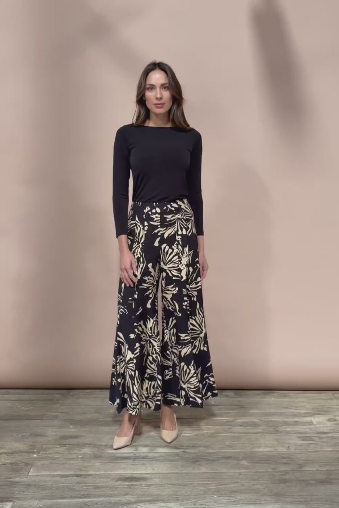 The Printed Flowy Panel Pull On Pant - Blackfleur