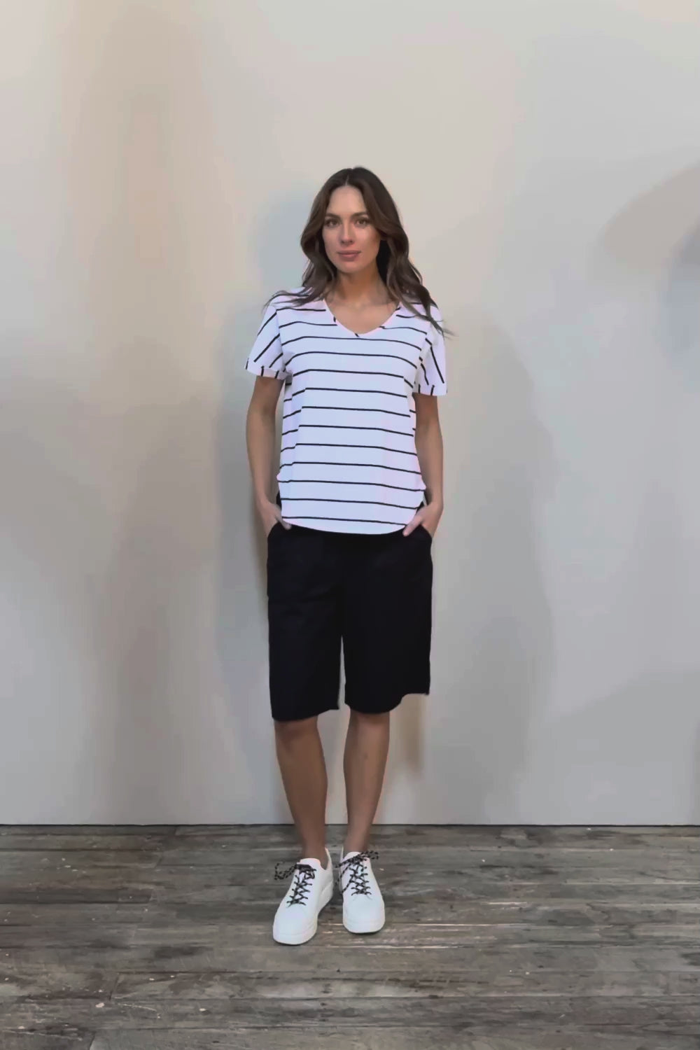 The Striped V Neck Tee - Whiteblack