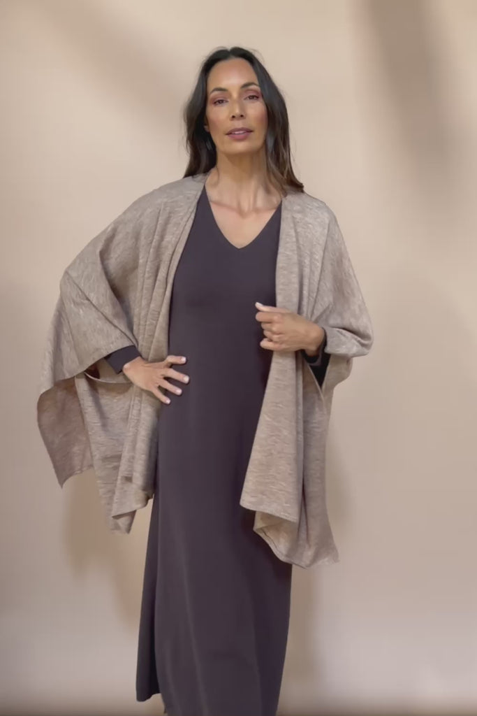 The Travel Anti Pilling 3 Way Poncho – Oatmeal