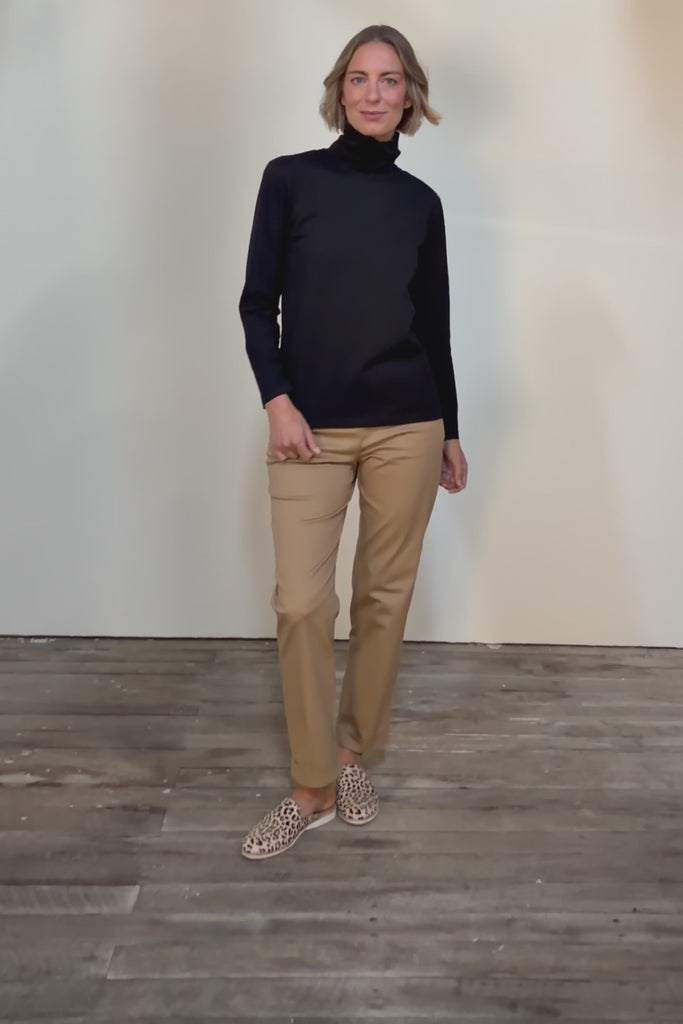 The Teachers Cotton Pant With Pockets - Sandstone