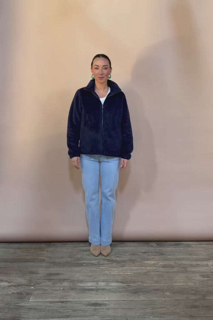 Fluffy Jacket – Navy