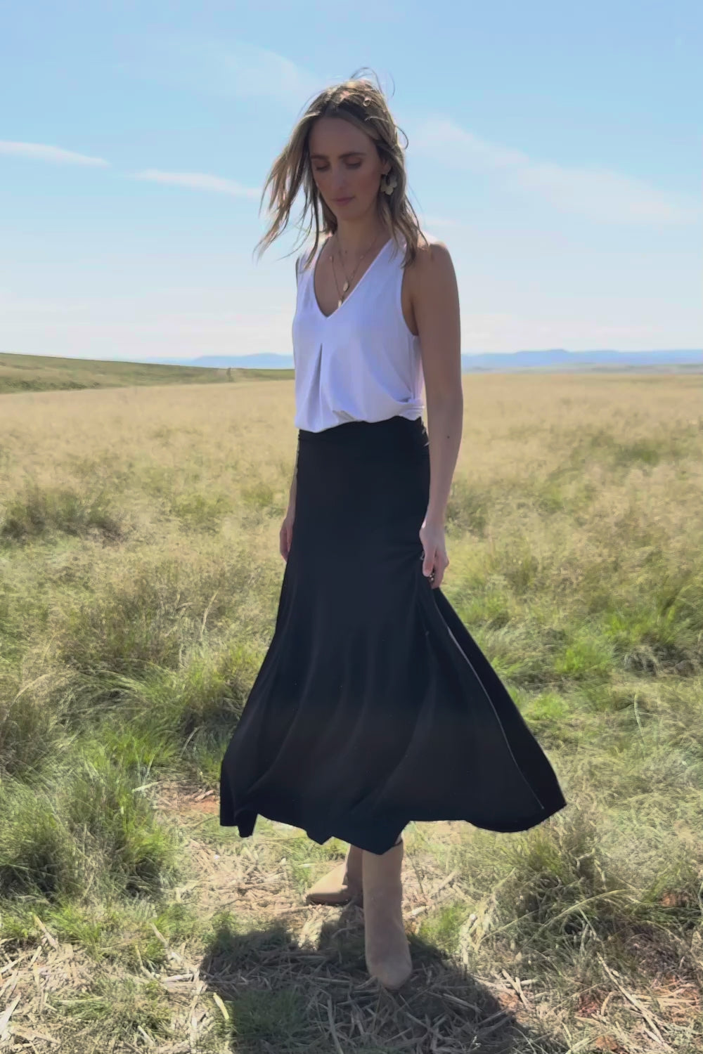The Wanderer In Me Travel Skirt - Black