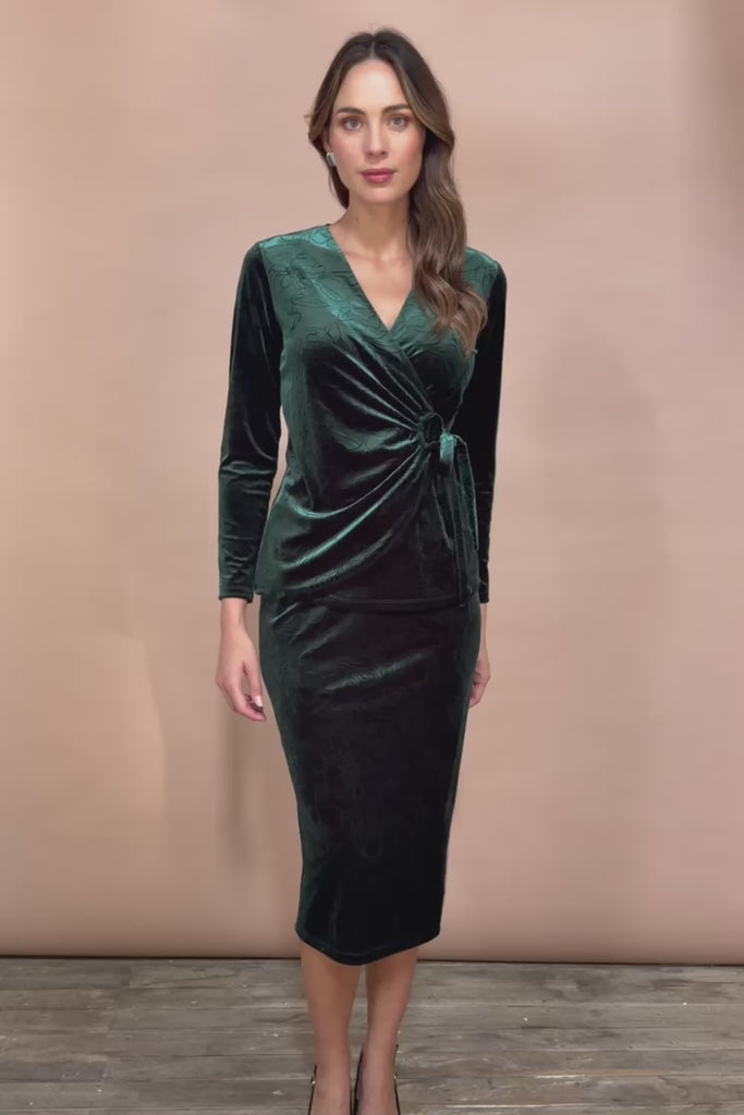 The Embossed Velvet Pull On Skirt – Bottlegrn