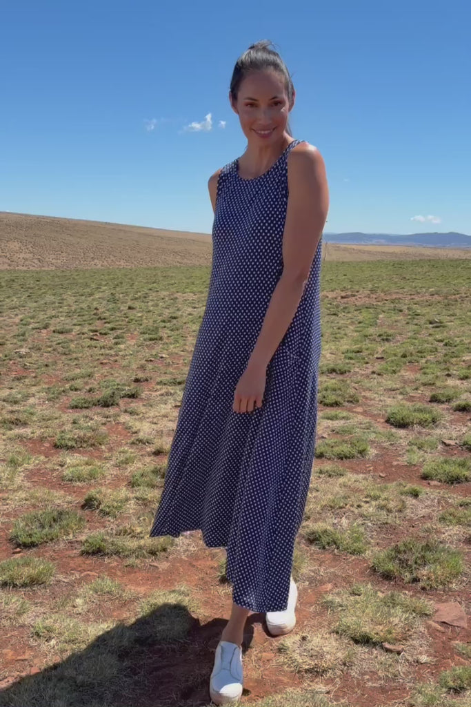 The Easy Wear Print Maxi Dress - Navydot